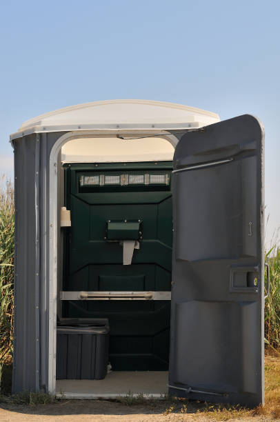 Best Porta potty delivery and setup  in Cedar Springs, MI
